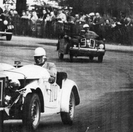 Norm Patton jr – MG, John Mays – Crosley SS.