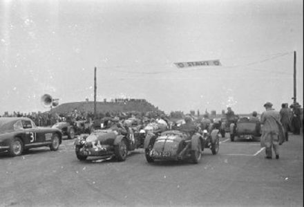 Snetterton Aston Martin Owners Club - 1952