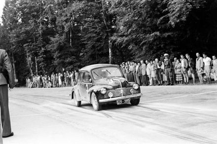 Hendrik Beckers – Renault 4 CV.