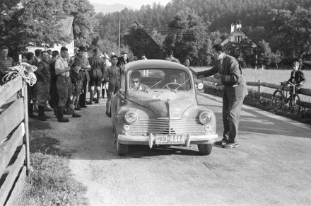 Otto Gastell – Renault 4 CV.