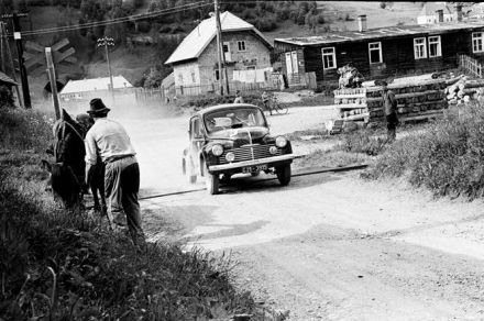 Hendrik Beckers – Renault 4 CV.
