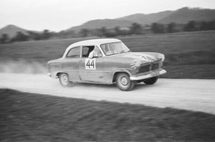 Fritz Minartz – Ford Taunus.