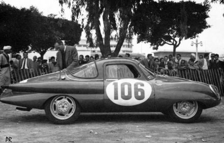 Anselin i Le Chevalier – Renault 4 CV Proto.