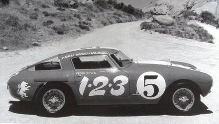 Efrain Ruiz Echeverria i Pedro Villegas Becerril – Ferrari 250 MM Pininfarina.