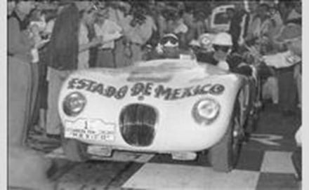 Fernando Razo Maciel i Javier Montes de Oca – Chrysler New Yorker Special.
