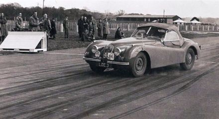 Frank Grounds i Jack Hay – Jaguar XK 120.