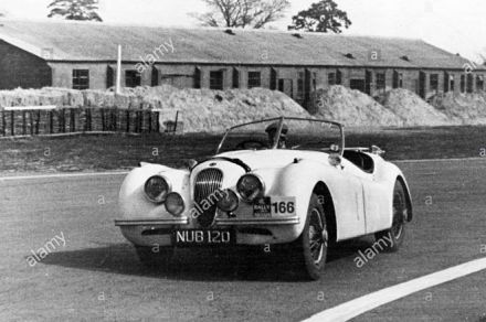 Ian Appleyard i Pat Appleyard – Jaguar XK 120.