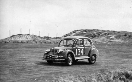 Michel Grosgogeat i Pierre Biagini – Panhard Dyna X86.