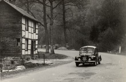 F.J.van de Vlugt i J.H.Duinker – Renault 4 CV.