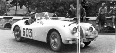 Ian Appleyard i Pat Appleyard – Jaguar XK 120.
