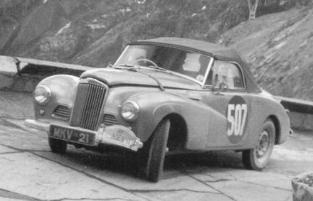 Stirling Moss i John Cutts – Sunbeam Alpine.