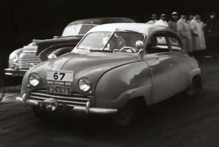 Greta Molander i Helga Lundberg – Saab 92.