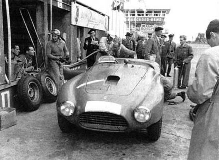 Alberto Ascari i Giuseppe Farina – Ferrari 375MM Vignale Spyder.