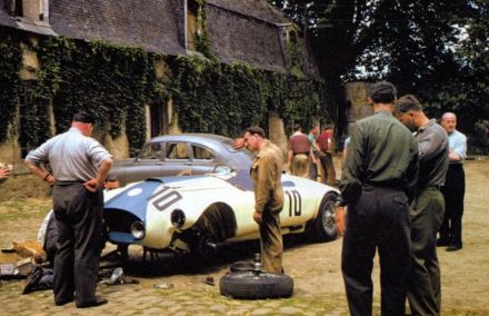 Yves Giraud-Cabantous i Pierre Veyron – Nash Healey Sports.