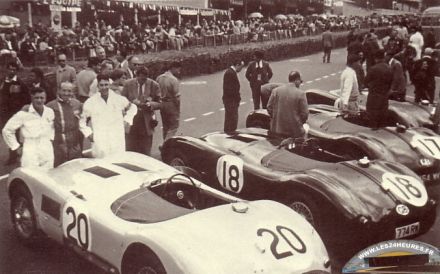 Stirling Moss i Peter Walker, Tony Rolt i Duncan Hamilton, Roger Laurent i Charles de Tornaco – Jaguary C-type.