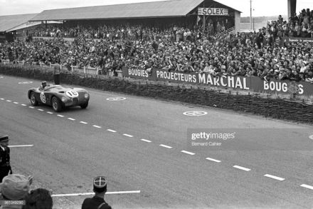Tony Rolt i Duncan Hamilton – Jaguar C-type.