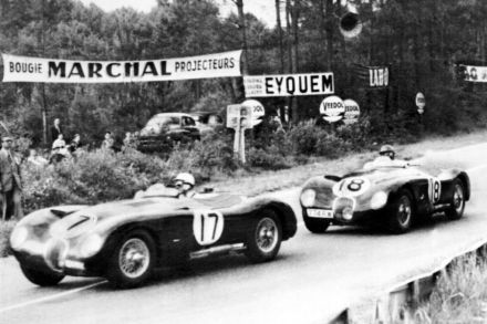 Stirling Moss i Peter Walker, Tony Rolt i Duncan Hamilton – Jaguar C-type.