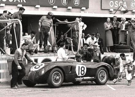 Tony Rolt i Duncan Hamilton – Jaguar C-type.
