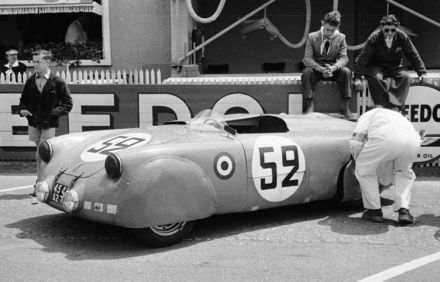 Andre Briat i Yves Lesur – Renault 4CV Vernet Pairard.