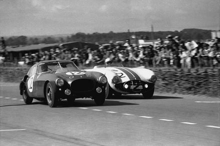 Alberto Ascari i Luigi Villoresi – Ferrari 340MM Pininfarina Berlinetta, Phil Walters i John Fitch – Cunningham C5R Chrysler.