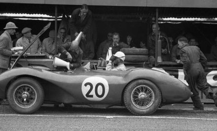 Peter Collins i Pat Griffith – Aston Martin DB3S.