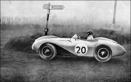 Peter Collins i Pat Griffith – Aston Martin DB3S.