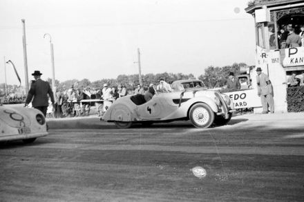 Jaroslav Havlicek – BMW 320.