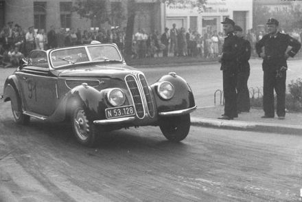 Friedrich Huber – BMW 328.