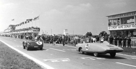 Peter Whitehead i Stirling Moss – Jaguar C-type, Charles Plantivaux i Maurice van der Bruwaene – Panhard Levassor X87.