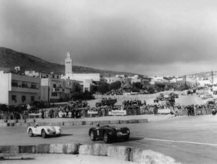 Armand Roboly – Jaguar C-type i John Simone – Jaguar C-type.