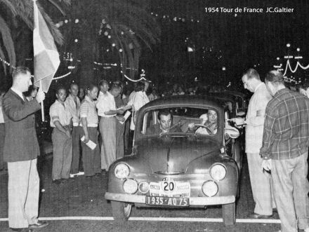 Jean Claude Galtier i Maurice Michy – Renault 4 CV.
