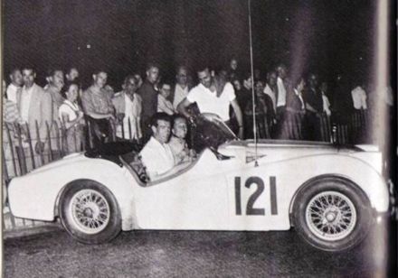 Bernard Consten i Claude le Guezec – Triumph TR2.