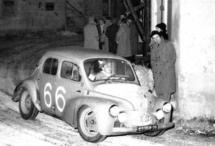 Adrien Maeght i Rene Hugonnet – Renault 4 CV.