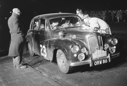 Wisdom i Jefferies – Daimler Conquest.