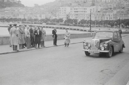 Shanley i Dalkin – Daimler Conquest.