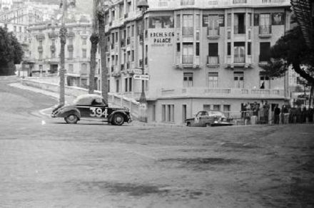 Andre Blanchard i Marcel Lecoq – Panhard Dyna Cabriolet.