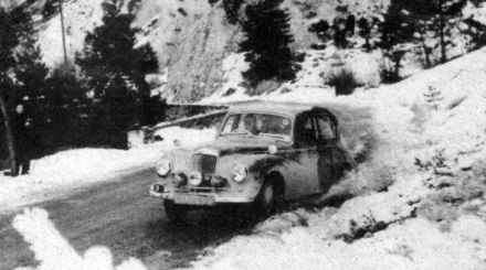 Stirling Moss i Desmond Scannell – Sunbeam Talbot 90.