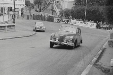 George Murray Frame i John Pearman – Humber Super Snipe.