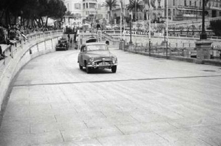Yvonne Simon i Michel Kasse – Simca Aronde.