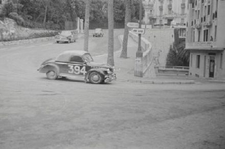 Andre Blanchard i Marcel Lecoq – Panhard Dyna Cabriolet.