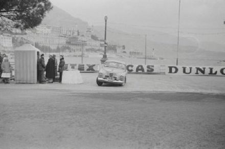 Georges Houel i Julio Quinlin – Alfa Romeo 1900 Ti.
