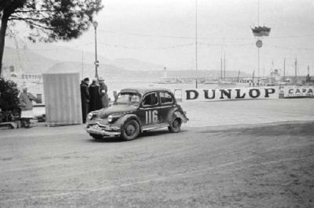 Parucci i Martin – Panhard Dyna.