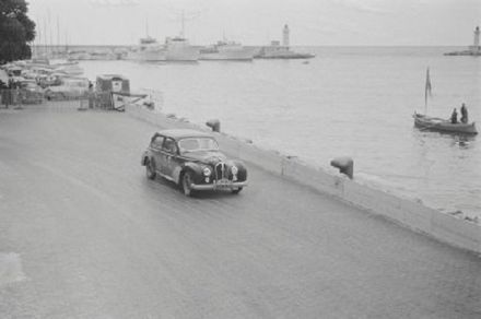 Capdeville i Bilard – Hotchkiss 13CV.