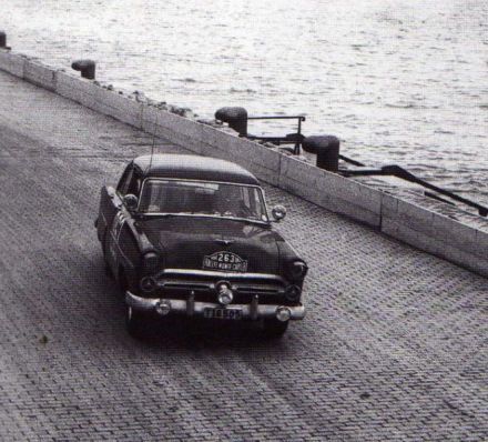 Hartley i Karlsson – Ford V8.