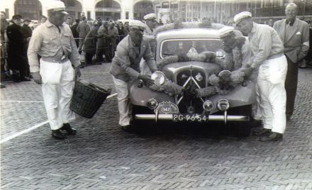 J.van Nes, M.Peen i A.L.A van Oudgaarden – Citroën BL 11.