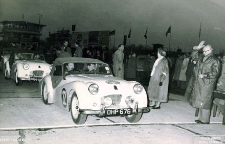 Gregor Stant i Stan Asbury – Triumph TR2.