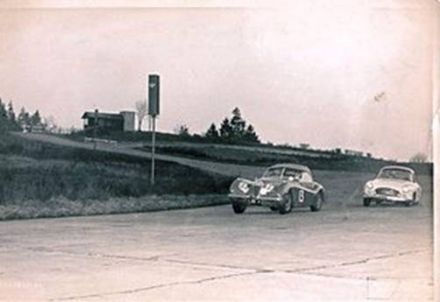 Frank P.W.Grounds i Lola E.Grounds – Jaguar XK 120.