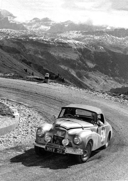 Peter Collins i Lewis Garrad – Sunbeam Alpine.