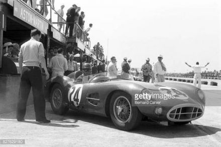 Peter Collins i Pat Griffith – Aston Martin DB 3S.