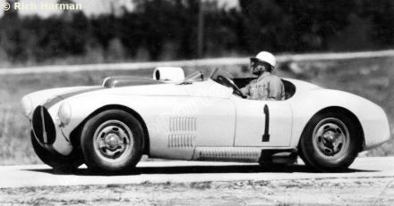 Briggs Cunningham i Sherwood Johnston – Cunningham C4-R Chrysler.